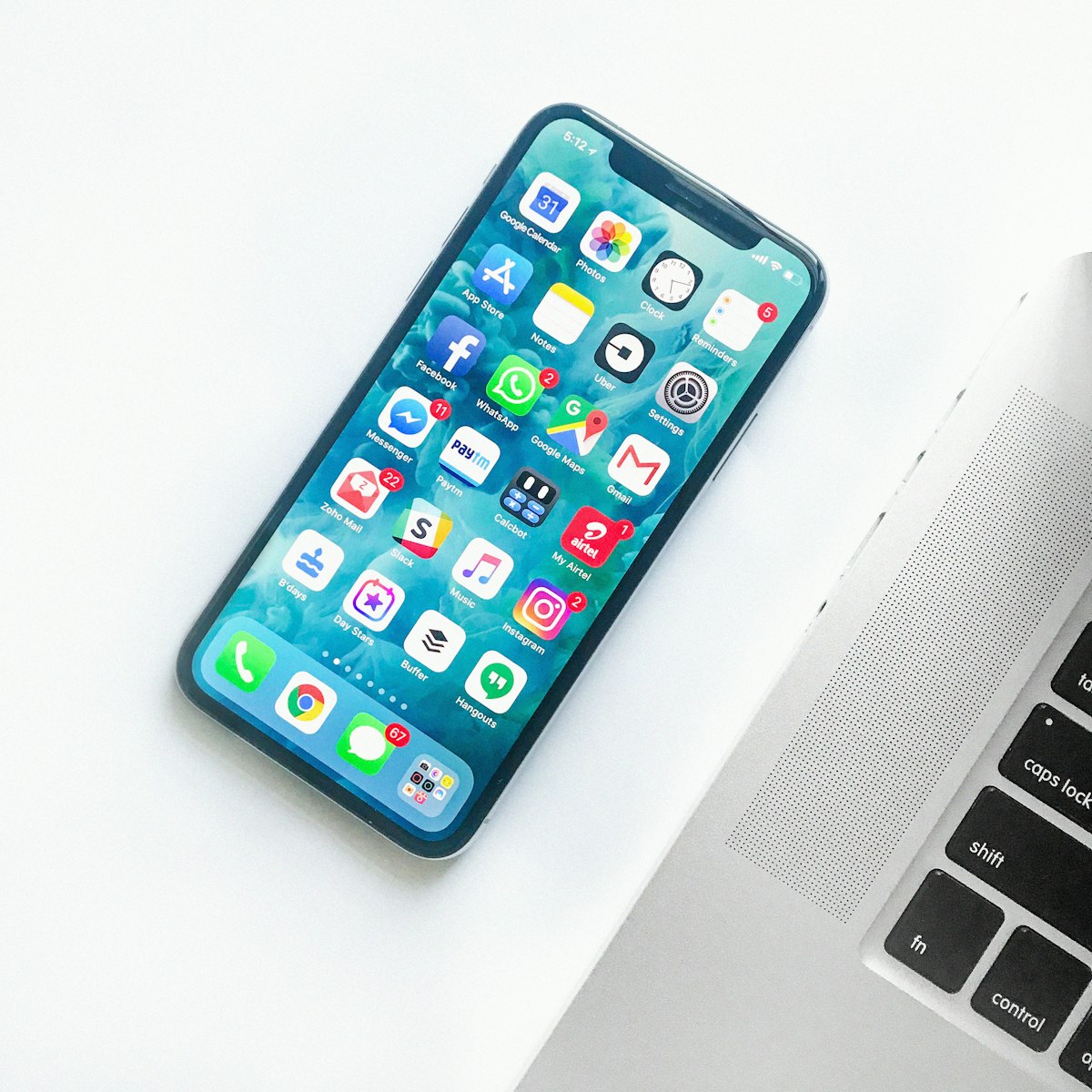 iPhone 17 vs Samsung S25: Qual Vale Mais o Seu Dinheiro em 2026?